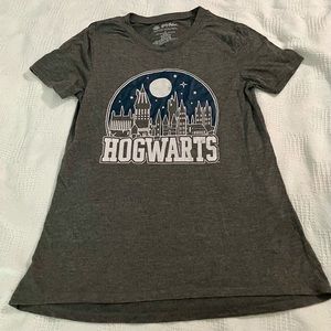Harry Potter Hogwarts T Shirt Gray Crew Neck Short Wizarding World Womens M